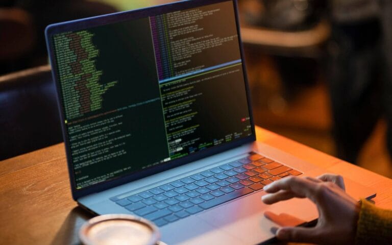 Egyedi fejlesztés vagy WordPress?